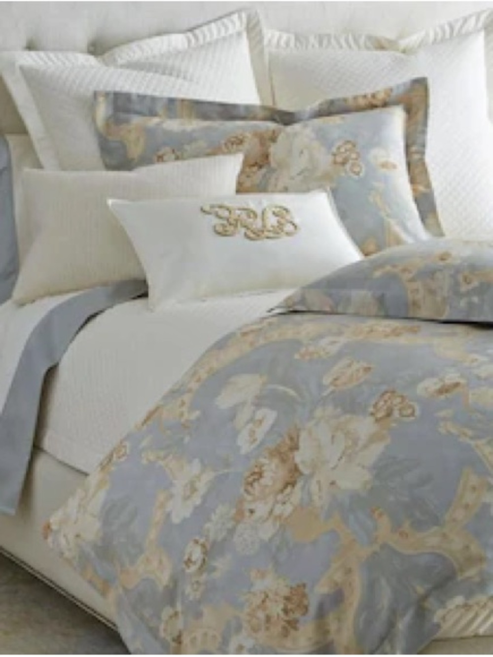 A Set of Two Ralph Lauren Hathersage Floral King Shams in a Woven Cotton
